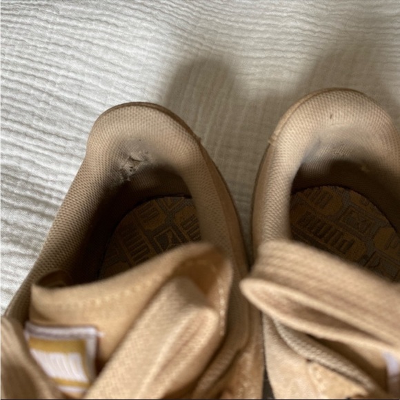 Puma Sneakers (Size 9) - Picture 3 of 8